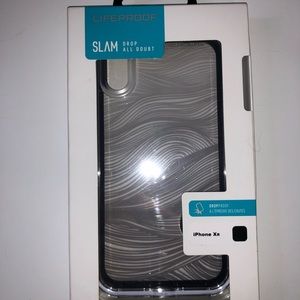 iphone XR lifeproof case